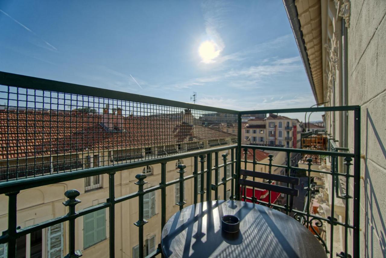 Superbe 3 Pièces Refait à Neuf Classé 4 étoiles Avec Ascenseur Et Balcon à Pied De La Et Du Palais Des Festivals Apartamento